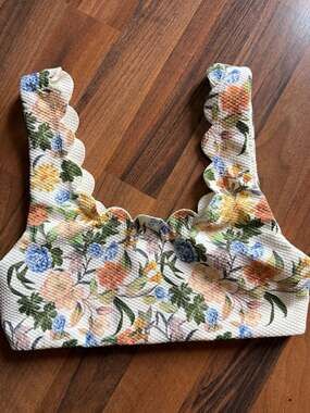 Beach Riot Madison Bikini Top in Buttercream Bloom Floral